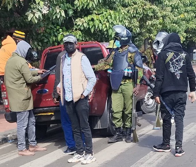 MASKED-POLICE-NAIROBI